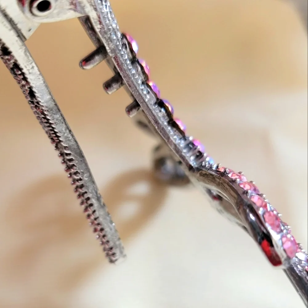 Rhinestone Dragonfly Brooch / Hair Clip - Picture 8 of 8